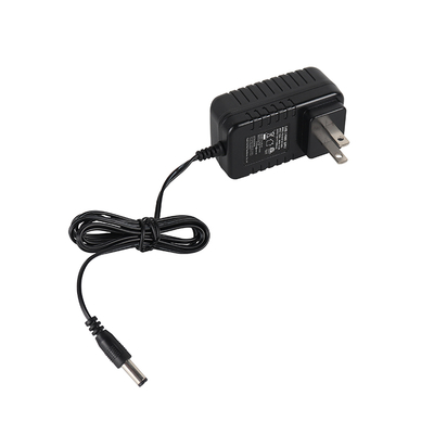 12V przenośny starter samochodowy z latarką LED i akumulatorem o pojemności 11000 mAh
