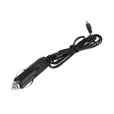 Przenośny rozrusznik 12V z latarką LED i manometrem do opon